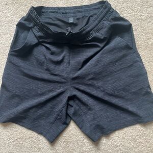Men’s Lululemon Pace breaker, lined, Small, 7”shade: all over deep coal, Black